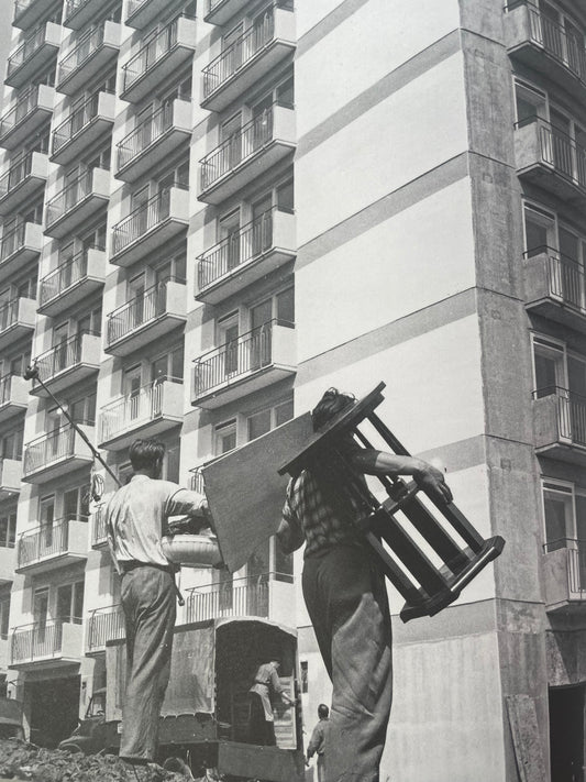 26 April 11-12:30 • Hansaviertel Tour with Maria (in EN)