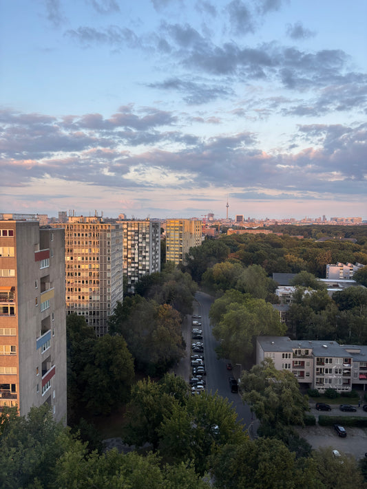 12 April 11-12:30 • Hansaviertel Tour with Maria (in EN)